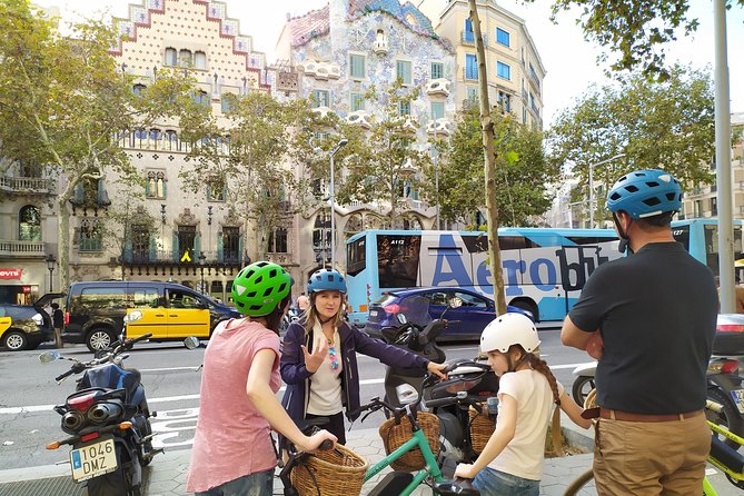 Barcelona Gaudi Guided Small Group E Bike Tour - Why an electric bike makes Gaudi practical in 2.5 hours