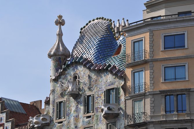 Barcelona & Gaudi. Regular Tour - The story thread: from social concerns to religious absorption