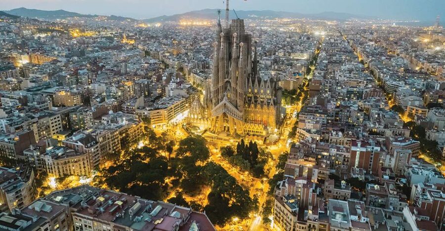 Barcelona: Gaudí Sightseeing Guided Segway Tour - Arc de Triomf: A Landmark Built for an 1888 Moment