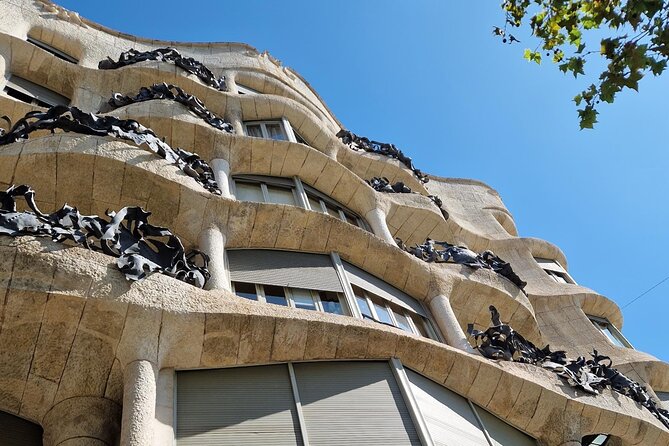 Barcelona: Gaudí, Tapa, Drink & Hidden Architectural Gems - Casa Milà (La Pedrera) exterior: the Gaudí house that teaches you how to look
