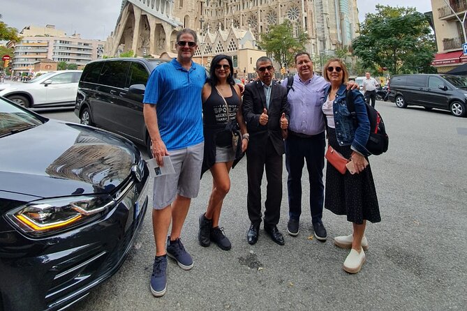Barcelona Gaudi Tour: Sagrada Familia, Casa Batllo & Casa Mila - The panoramic stop: what to expect from it