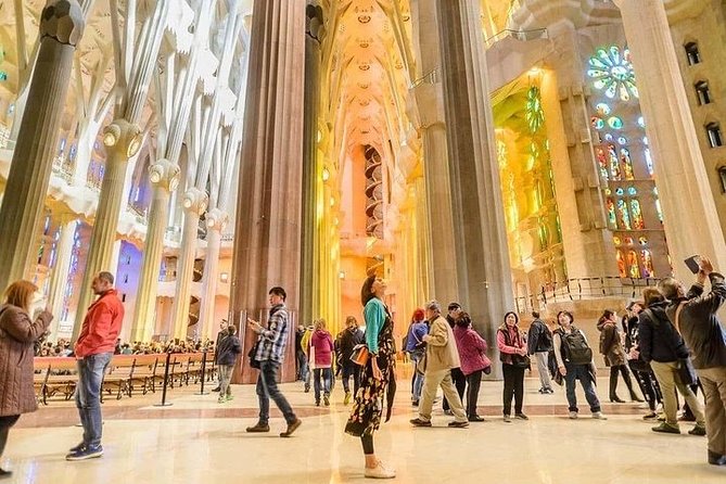 Barcelona Gaudi Tour: Sagrada Familia, Casa Batllo & Casa Mila - Price and value: what $644.99 per group really includes