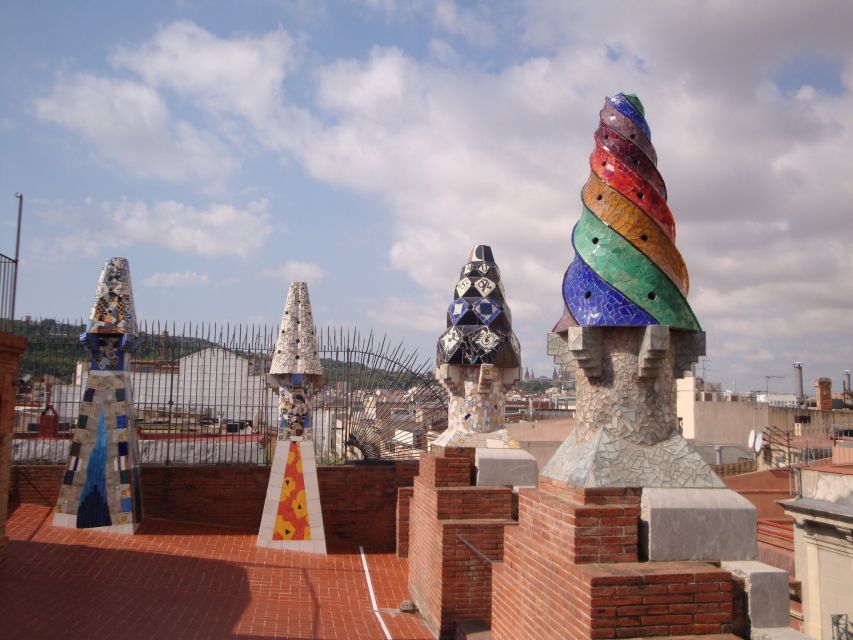 Barcelona: German City Tour from Gaudí's Perspective - Key takeaways before you go