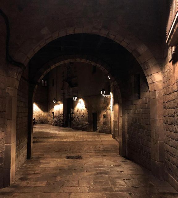 Barcelona: Gothic Quarter By Night Guided Walking Tour - Price and value: is $34 worth 2.5 hours of night stories?