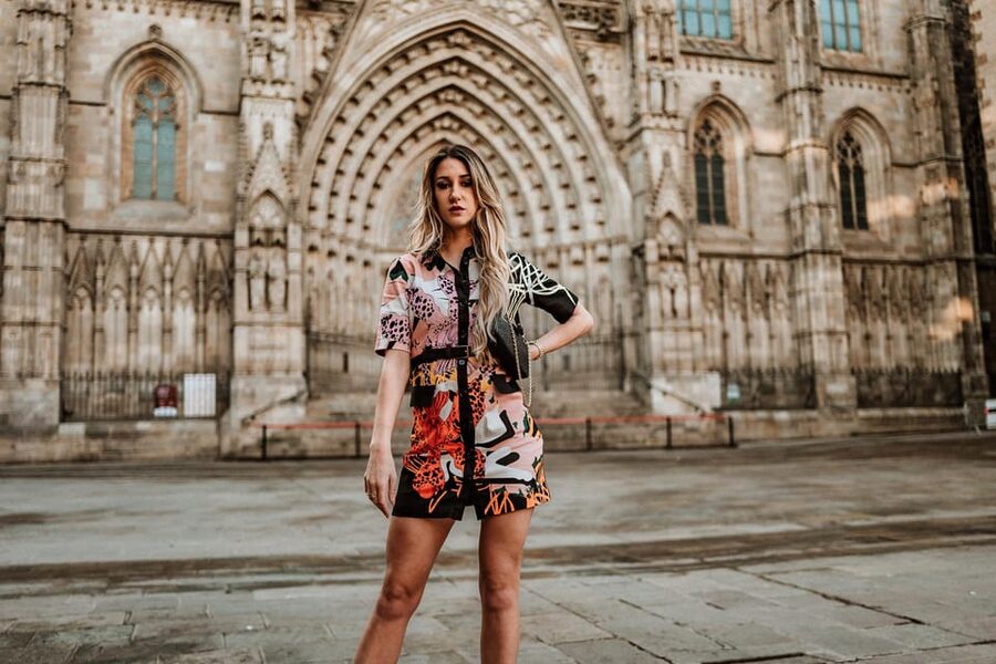 Barcelona: Gothic Quarter Cinematic Photoshoot and Guide - The secret panoramic spot and the hidden garden moment