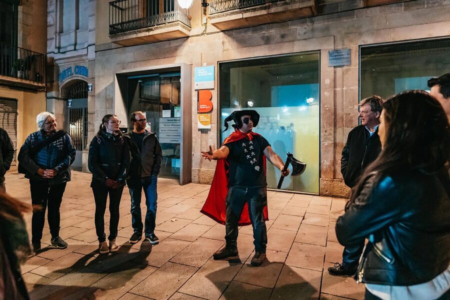 Barcelona: Gothic Quarter Ghosts and Legends Walking Tour - Guide quality: why names like Ewan, Lila, and Kiki matter
