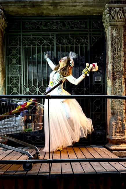 Barcelona: Gothic Quarter immersive walking tour - The Gothic Quarter legends that connect the stones to real turning points