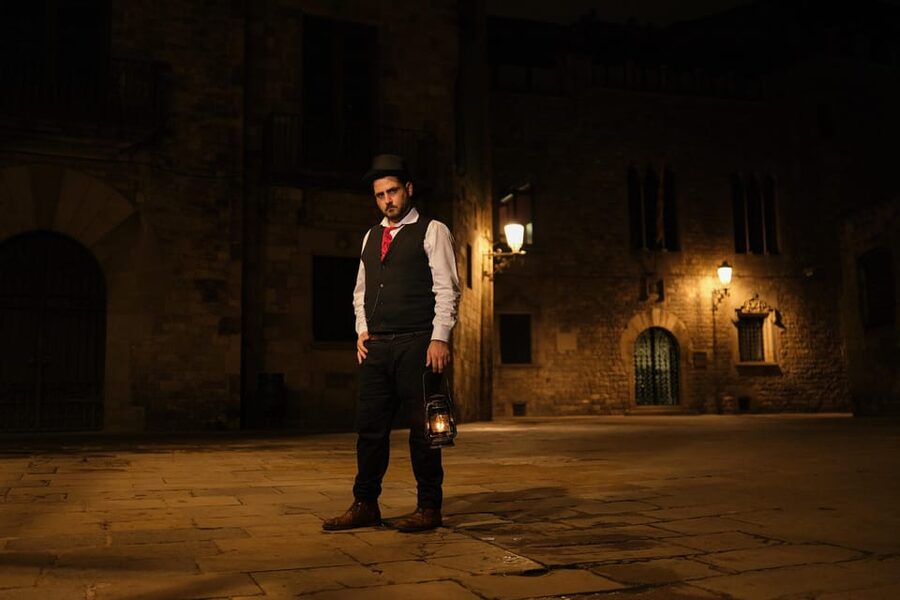 Barcelona: Gothic Quarter Night Walk Mysteries and Legends - Why This Is a Night Walk, Not Just a Change of Scenery