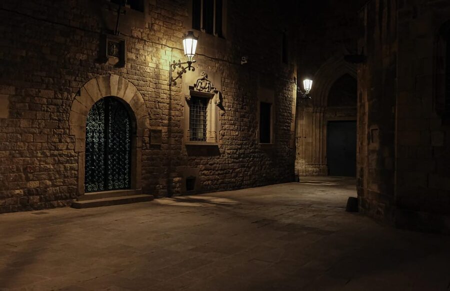Barcelona: Gothic Quarter Night Walk Mysteries and Legends - Price, Pace, and Value for a 2-Hour Night Experience