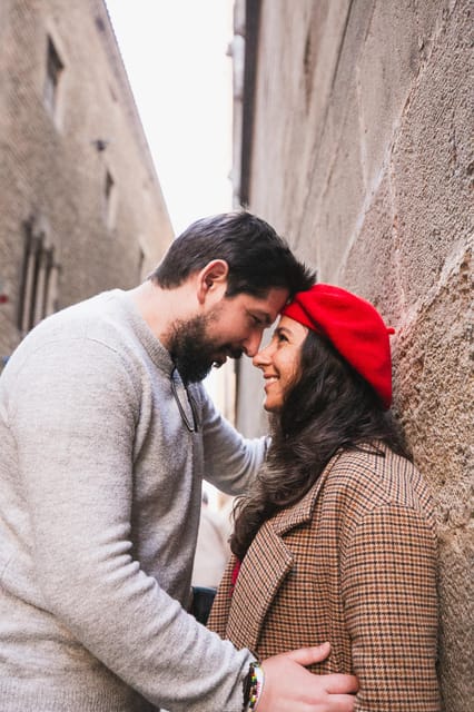 Barcelona: Gothic Quarter Private Photoshoot Experience - Why this mini shoot beats a DIY day of photos