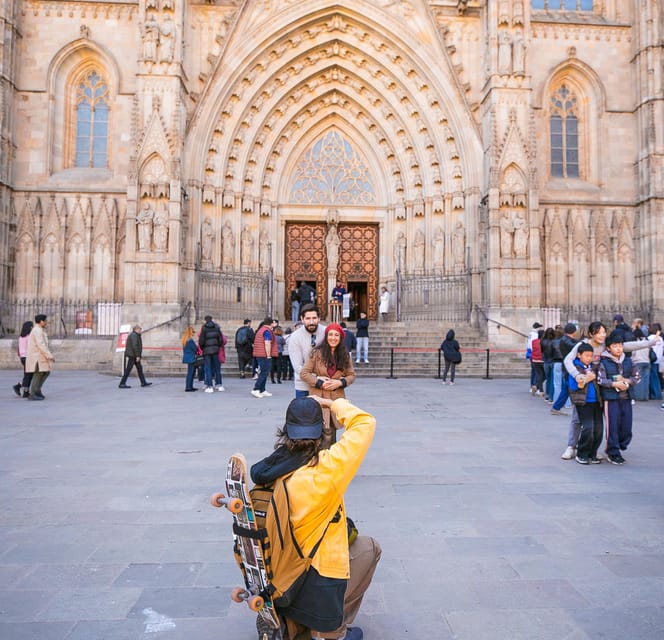 Barcelona: Gothic Quarter Private Photoshoot Experience - How the photographer chooses spots: light first, then your vibe