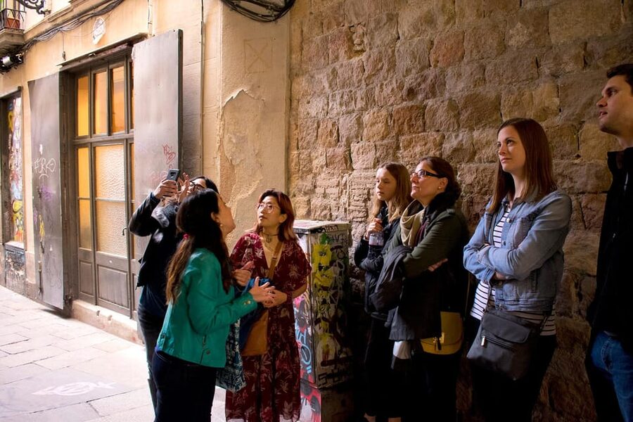 Barcelona: Gothic Quarter's Deepest Secrets Tour and Sangria - Price and value: is $64 worth it?