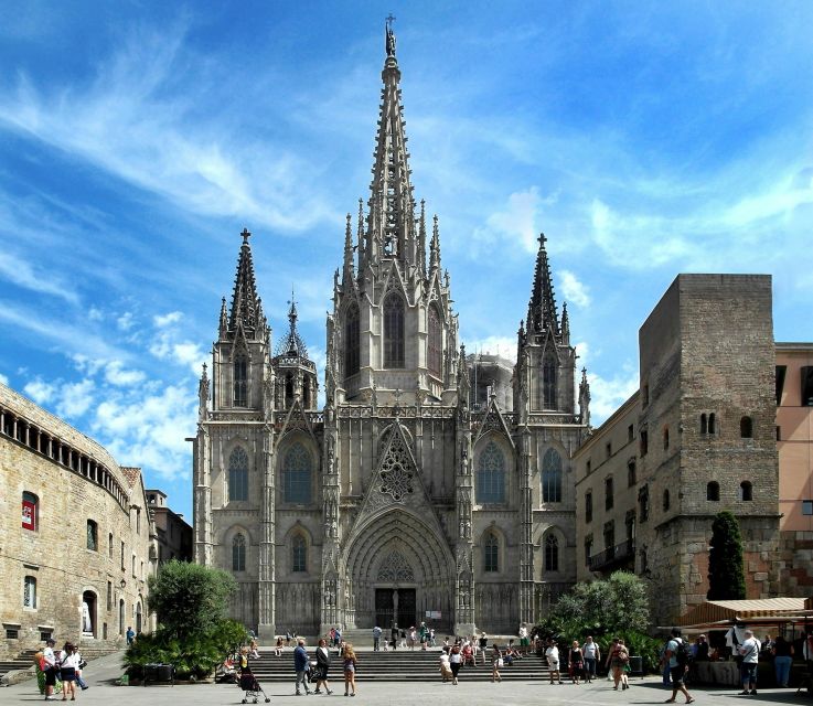 Barcelona: Gothic Quarter Walking Tour with Optional Pintxos - Gothic Quarter Streets, Roman Traces, and How Barcelona Gets Its Shape