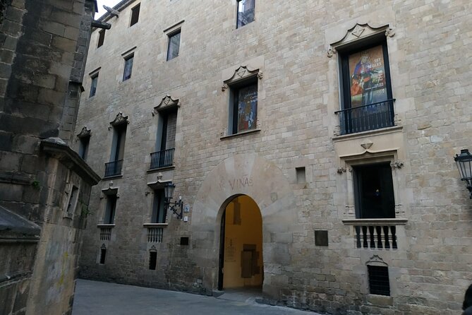 Barcelona Gothic Quarter Walking Tour with Tapas - From Plaza de Catalunya to the Gothic Core in About 3 Hours