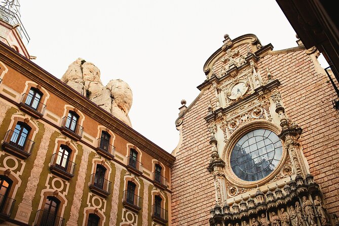 Barcelona : Gothic, Tapas, Churros & Vermouth - A Hidden Square With Darker-Era History, Without the Somber Mood Overload