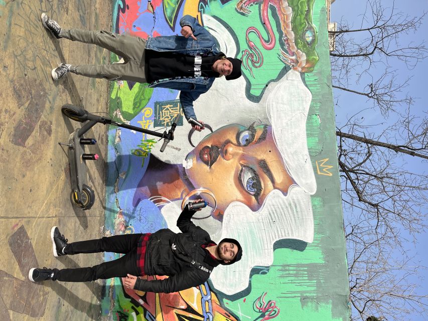 Barcelona: Graffiti E-Scooter Tour - Key things that make this Barcelona graffiti tour work