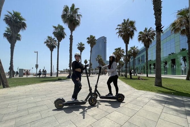 Barcelona Guided 2 hour E-Scooter Tour - Stop 2, Parc de la Ciutadella: classic Barcelona in a ride-friendly package
