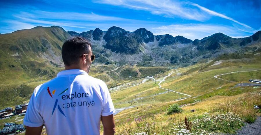 Barcelona: Guided Day Trip to Andorra, France, and Spain - Meeting at Explore Catalunya and getting ready for a 12-hour road day