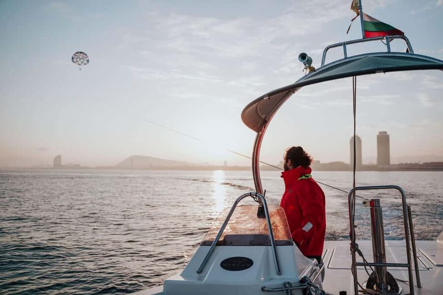 Barcelona: Guided Parasailing Experience - Safety Briefing and Equipment Fit: What Makes It Feel Secure