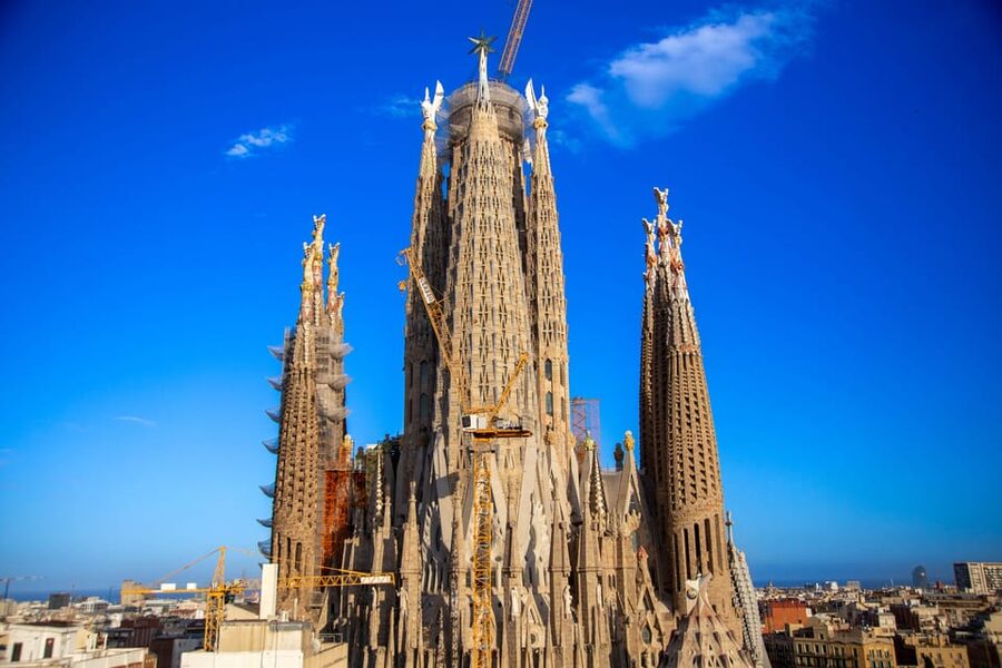 Barcelona Guided Sagrada Familia Tour & Sailing Experience - Key takeaways before you go