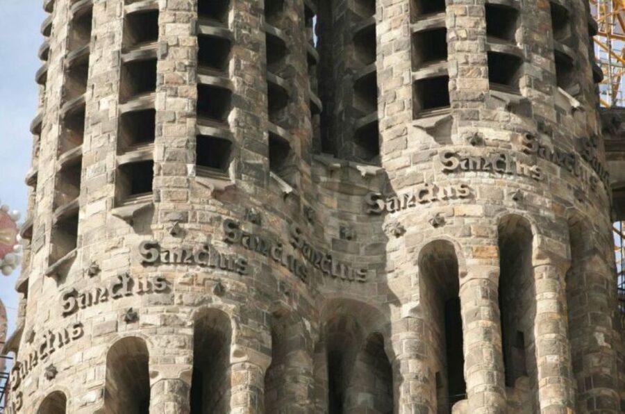 Barcelona: Guided Sagrada Familia Tour & Skip-The-Line Entry - Quick Practical Tips Before You Go