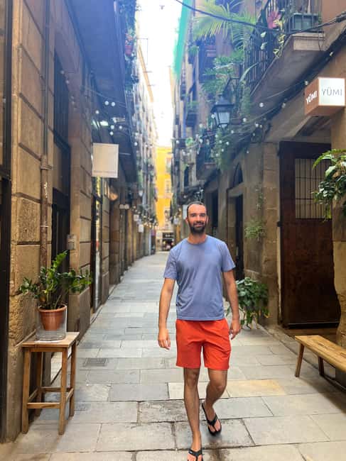 Barcelona guided tour in French - Kids, reduced mobility, and how the tour keeps everyone in sync