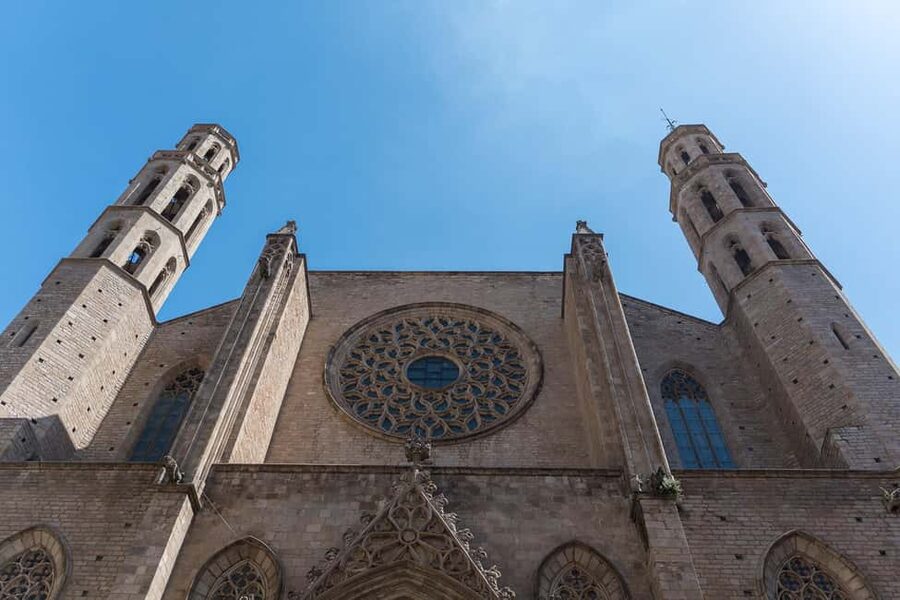Barcelona guided tour in French - Practical logistics that help the tour go smoothly