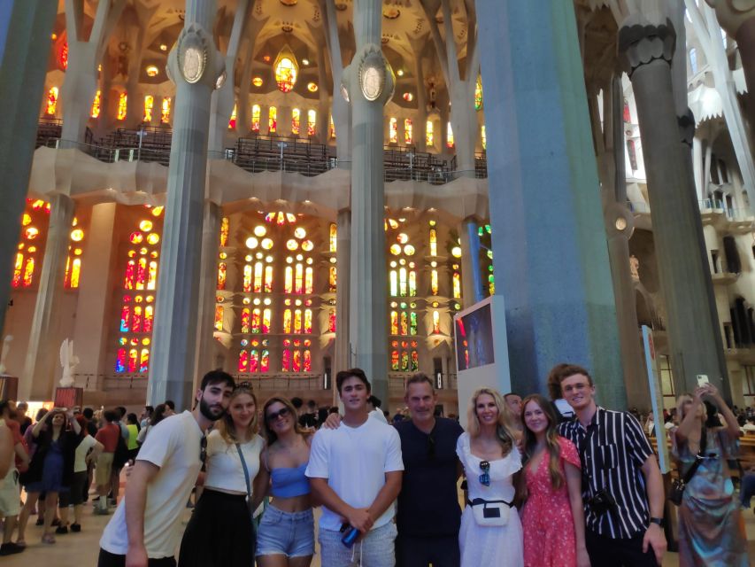 Barcelona: Guided Tour of Sagrada Familia - Dress code and on-site reality checks