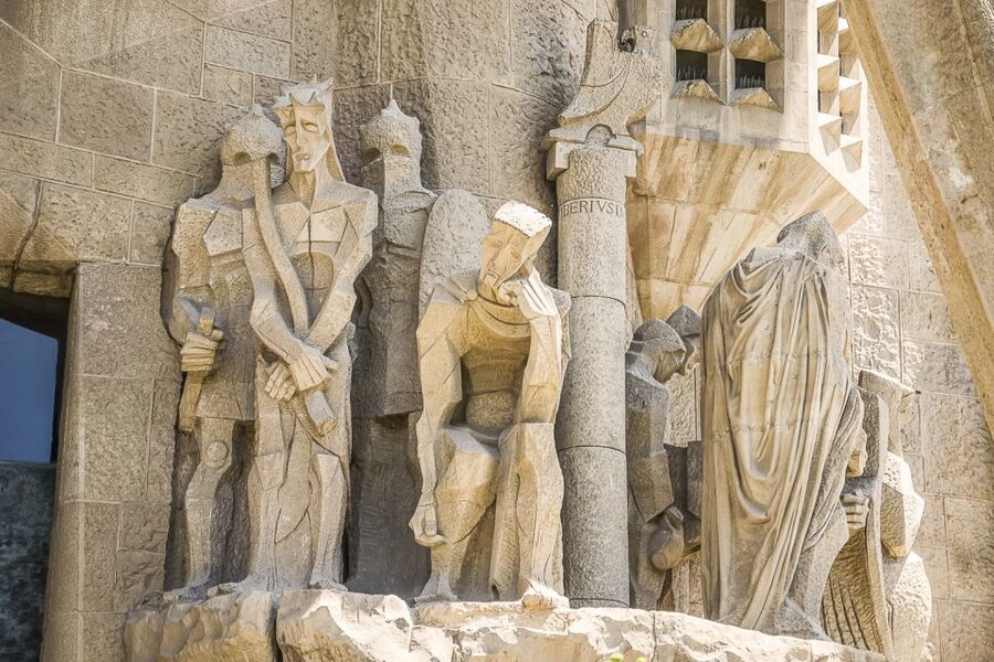 Barcelona: Guided Tour of Sagrada Familia - Getting in fast: what skip-the-line really buys you