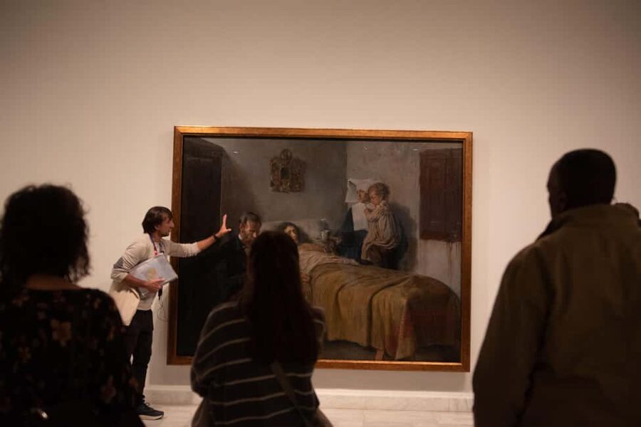 Barcelona: Guided Tour of the Picasso Museum with Tickets - Small group size and how the tour stays easy to hear