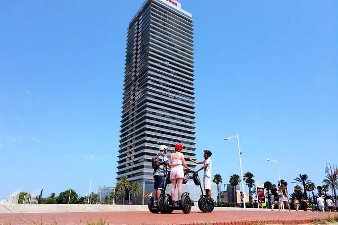 Barcelona Guided Tour on Segway - Cara de Barcelona and Estació de França, modern monuments with real texture