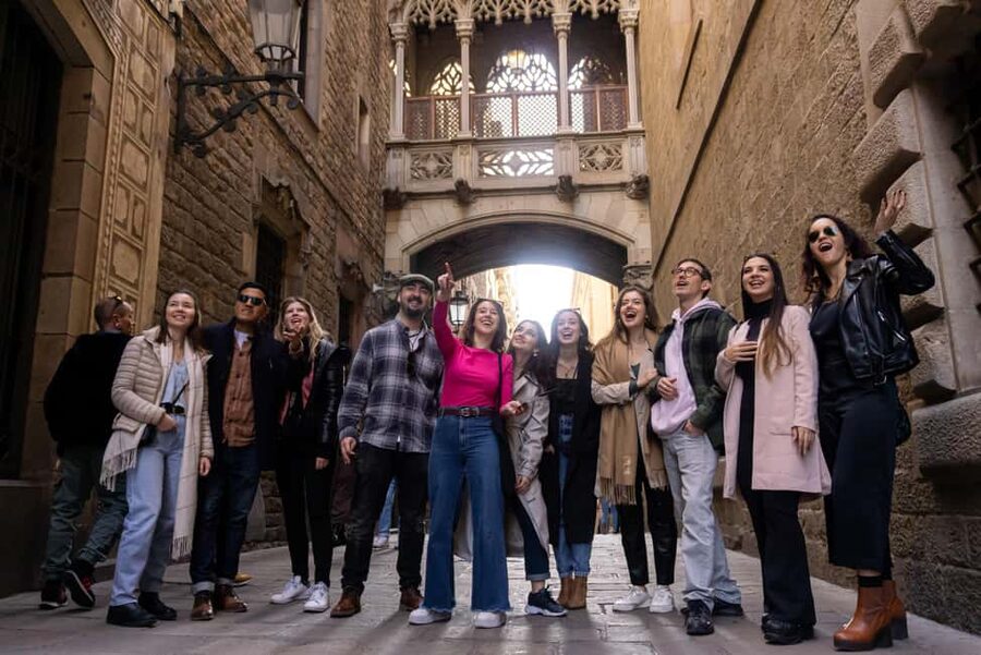 Barcelona: Guided Walking Tour of Top Sights and Hidden Gems - Key highlights worth your time and feet