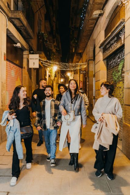 Barcelona: Guided Walking Tour of Top Sights and Hidden Gems - The Kiss of Freedom and Barcelona Cathedral: the tour turns corners into meaning