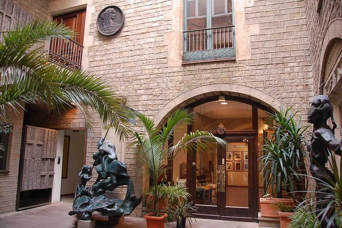 Barcelona Guitar Trio & Flamenco Show at Royal Artistic Circle - What You Actually See in 50 Minutes