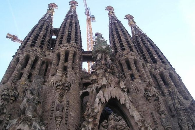 Barcelona Half-day Tour With Local Driver-guide - Outside views of Casa Batlló and La Pedrera on Passeig de Gràcia