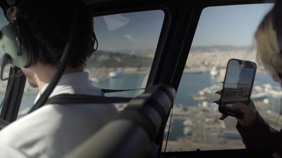 Barcelona: Helicopter Tour - 7-minute flight: Port Vell, Barceloneta, and a fast hit of the coast