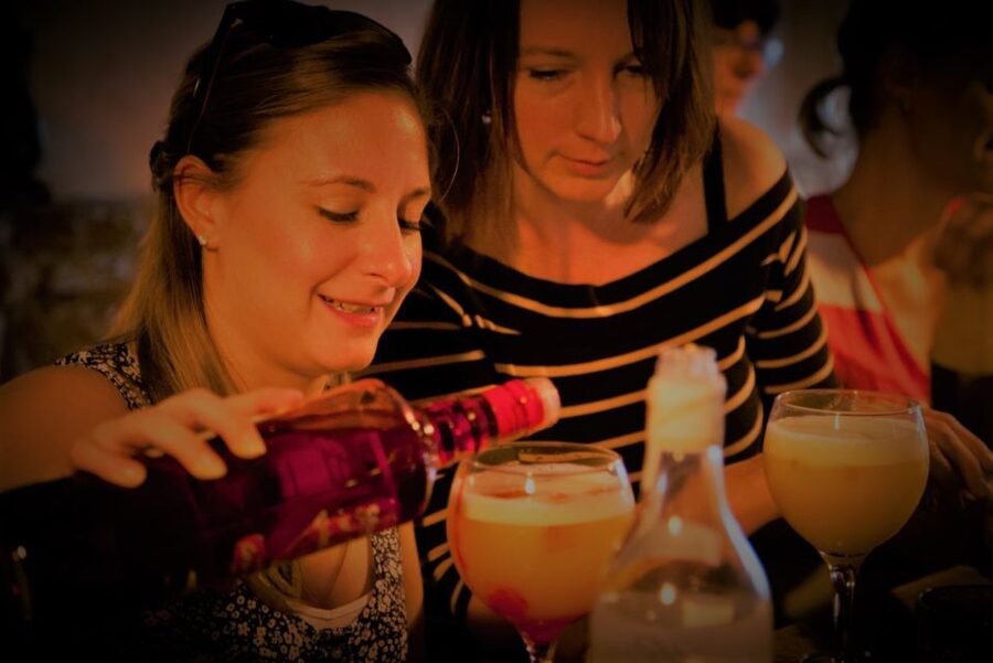 Barcelona: Hen Party Cocktail Class - Making four cocktails: classics plus Spanish specials