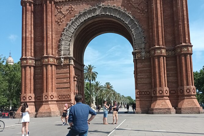 Barcelona Highlights Bike Tour - Passeig de Gracia: The Golden Mile and Gaudí in Motion