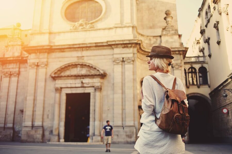 Barcelona: Highlights & Gems Private Tour with Tapa & Drink - Plaza Reial and the quick reset between major stops