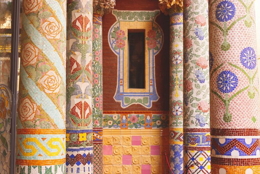 Barcelona: Highlights & Gems Private Tour with Tapa & Drink - Santa Maria del Mar and the Born ruins you can actually see