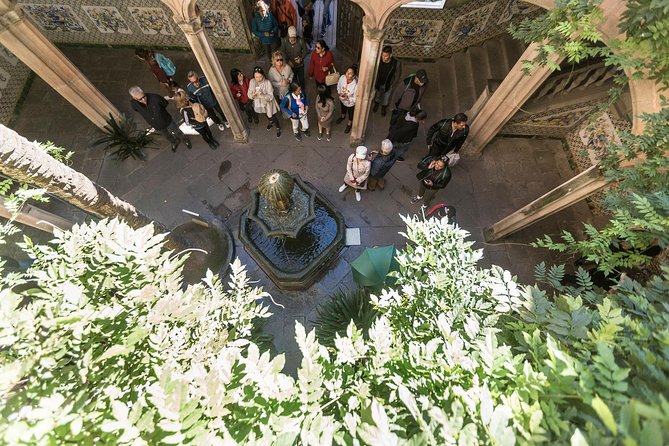 Barcelona Highlights Guided Tour with Monjuic Cable Car - Passeig de Gràcia: Gaudí landmarks you can spot fast
