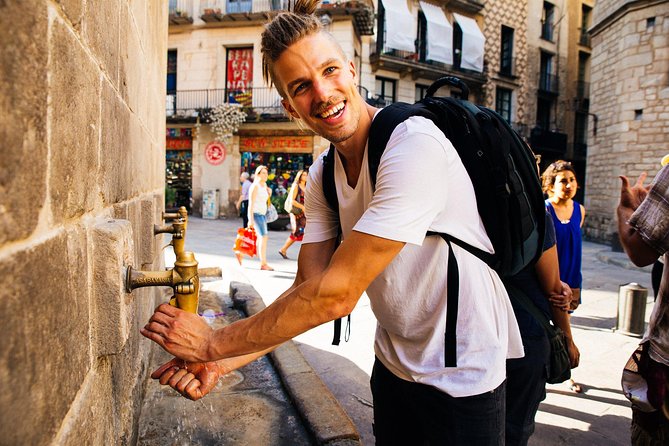 Barcelona Highlights & Hidden Gems Private Tour - Start point: Passatge de la Banca (and no hotel pickup)