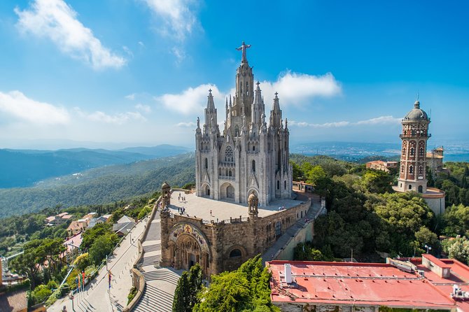 Barcelona Highlights Private Guided Tour with Hotel Pick-up - Sagrada Familia without the stress, if you add timed entry