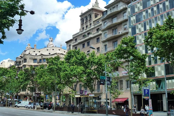 Barcelona Highlights Private Tour with Driver and Official Guide - Price and value: what you are really paying for
