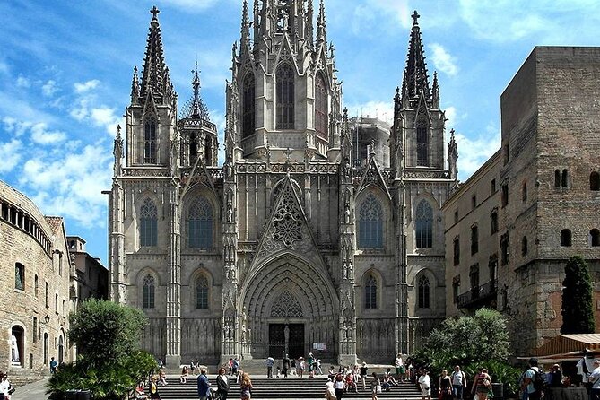 Barcelona Highlights Private Tour with Port or Hotel Transfers - Gaudí focus: Sagrada Família and Passeig de Gràcia’s modernisme cluster
