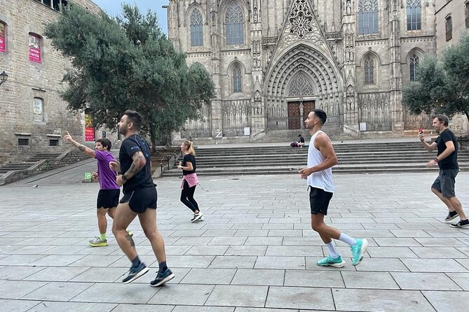 Barcelona Highlights Running Tour - The small-group format that keeps you from getting lost
