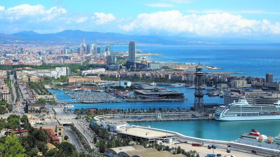 Barcelona Highlights Small Group Half-Day Tour with Pickup - Hotel pickup to Montjuïc: you start with the view