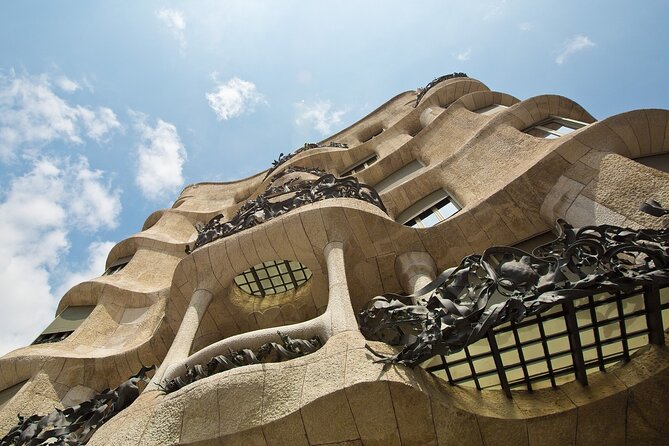 Barcelona Highlights Small Group Tour with Hotel Pick Up - Cathedral façades, Plaça Sant Felip Neri, and quick hits that still teach you something