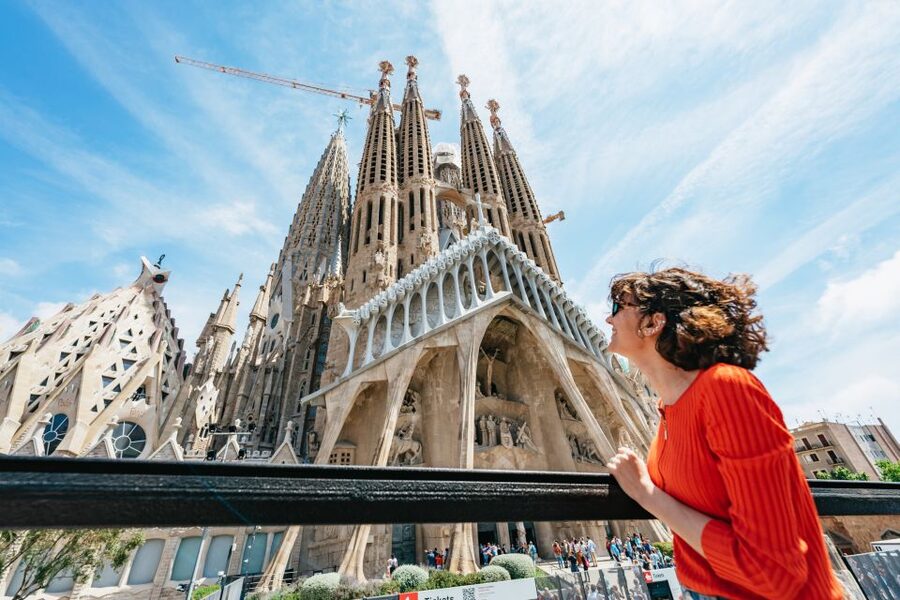 Barcelona Hop-On Hop-Off Bus and FC Barcelona Immersive Tour - Who should book this tour