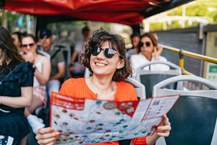 Barcelona: Hop-On Hop-Off Bus & Aquarium Tour - Who Should Book This Hop-On Hop-Off and Aquarium Ticket